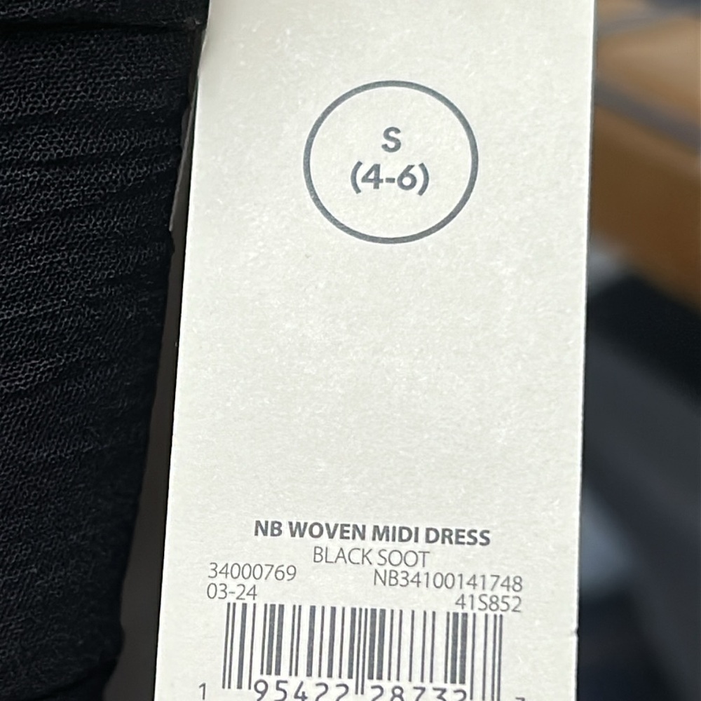 NWT NB woven‎ midi dress black soot
Size S (4-6) - Picture 6 of 7